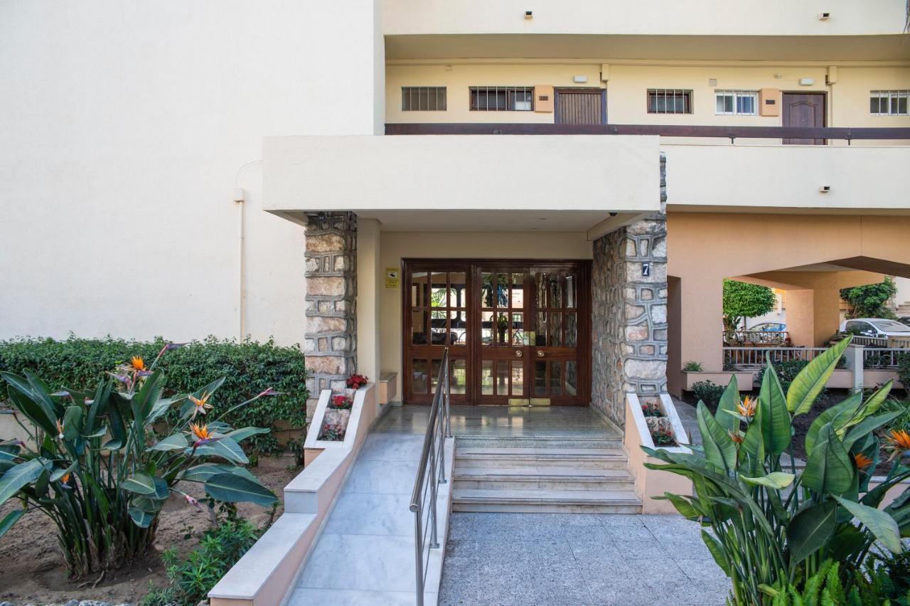 Cibeles...Estudio En El Paseo Maritimo....Wifi Marbella Exterior photo