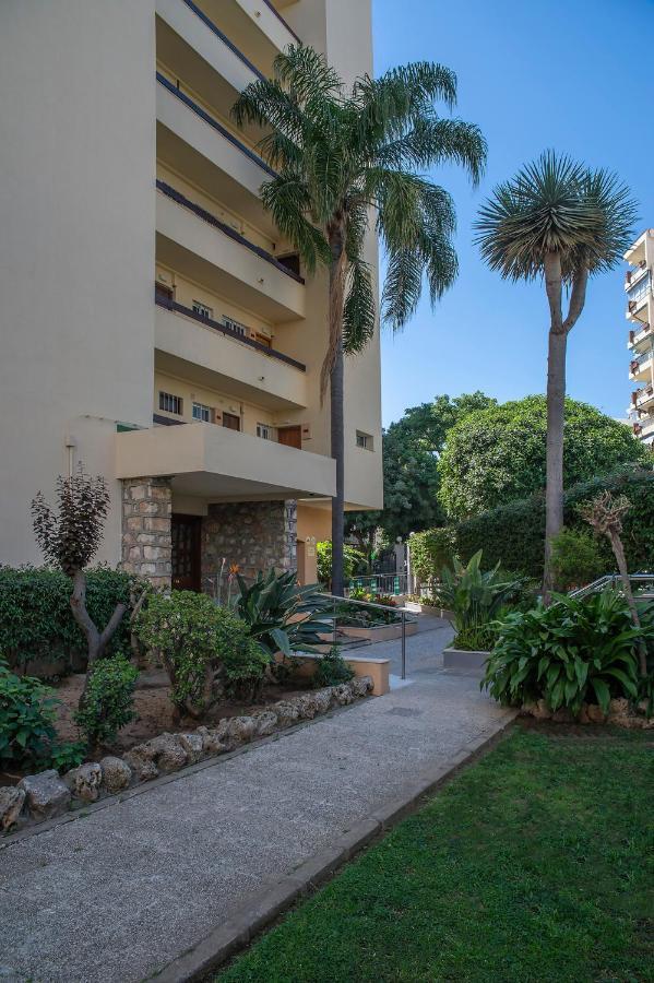 Cibeles...Estudio En El Paseo Maritimo....Wifi Marbella Exterior photo